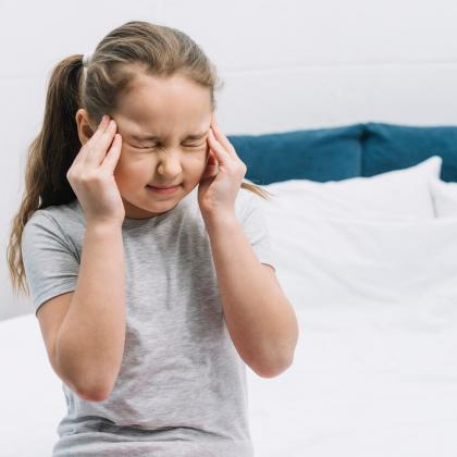 Мигрень и головная боль напряжения у детей: причины, симптомы и лечение
